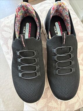 Skechers Black Knit Slip-On Sneakers with Floral Lining 8 Wide